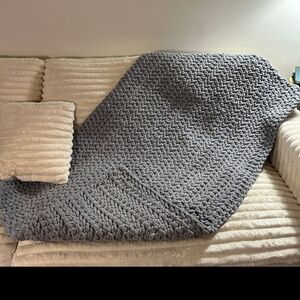 Cozy Gray Knitted Throw Blanket